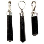 pendentif en pierre Tourmaline noire